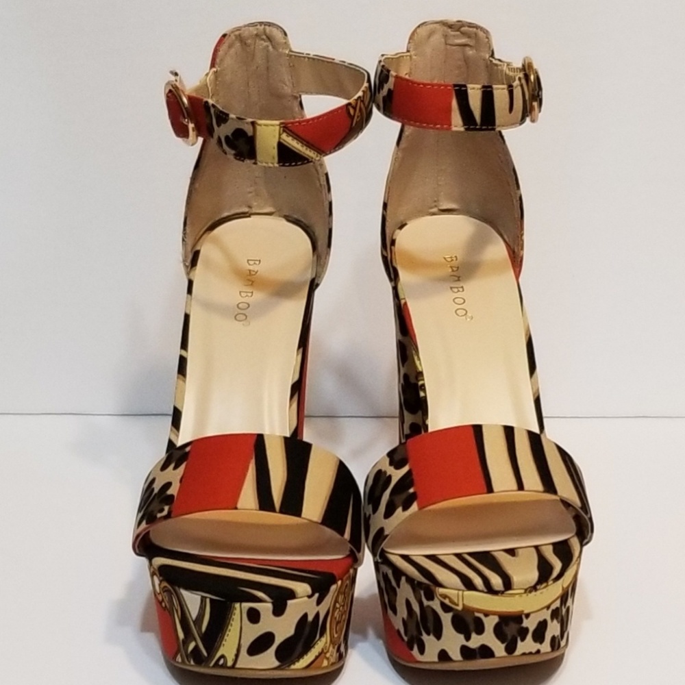 Chunky Platform Sandal - Picture 2 of 6
